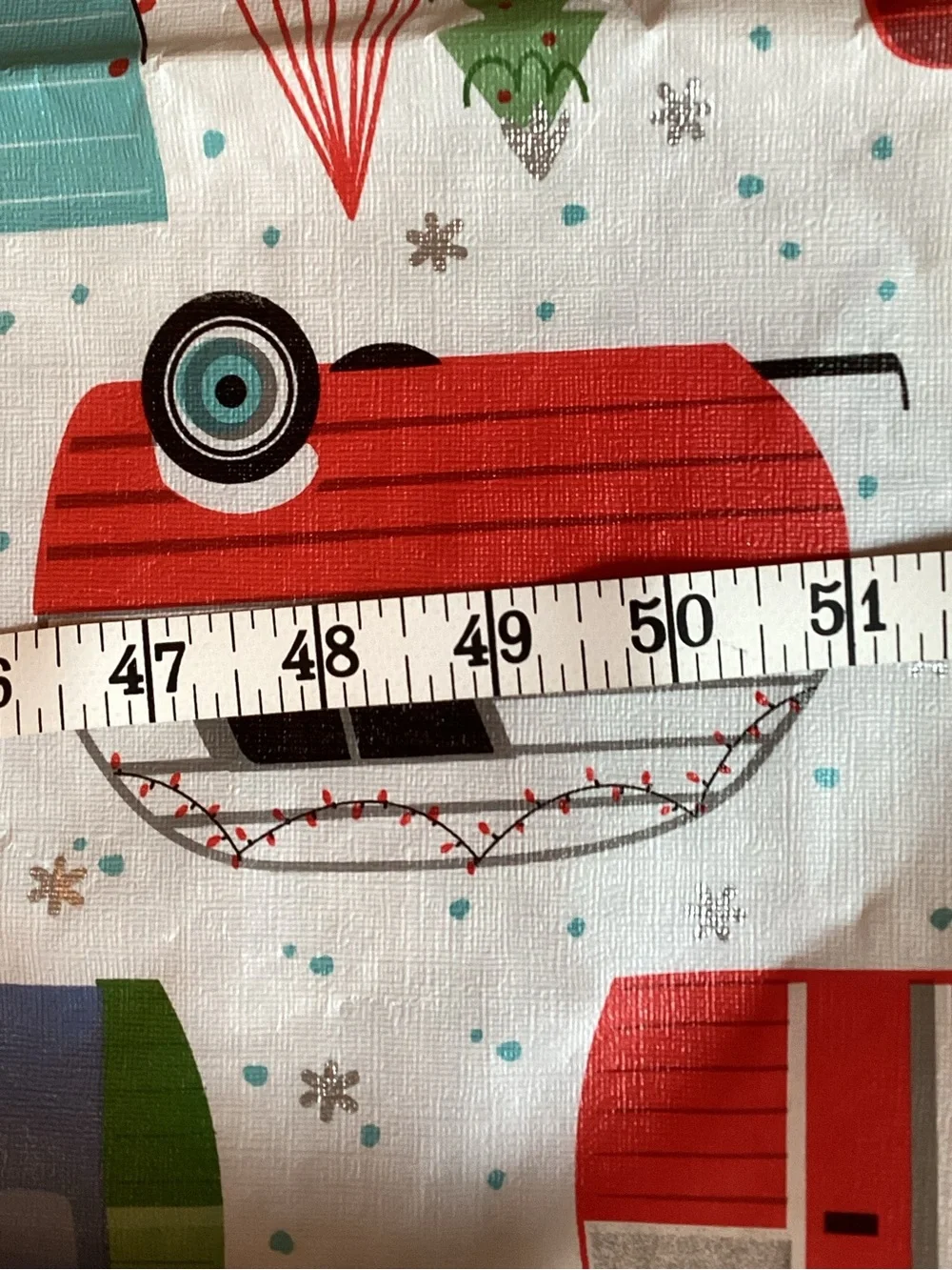 Christmas Campers Print Vinyl Tablecover Xmas Party Tablecloth Decor + New Towel